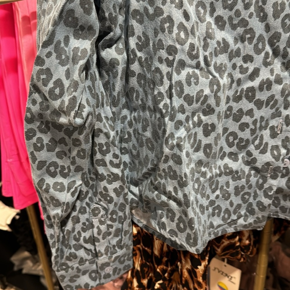 Chambray button down - Picture 3 of 5